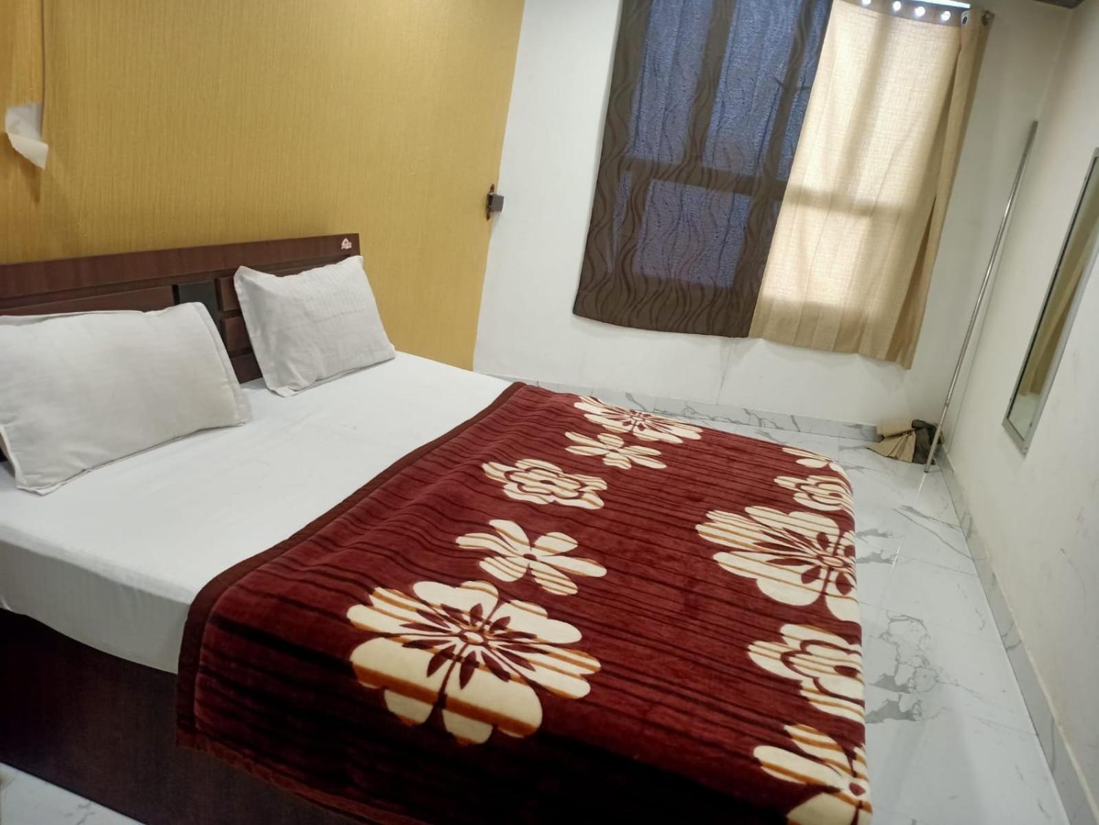 Sapphire Palace 3 Hotel Jaipur Ngoại thất bức ảnh