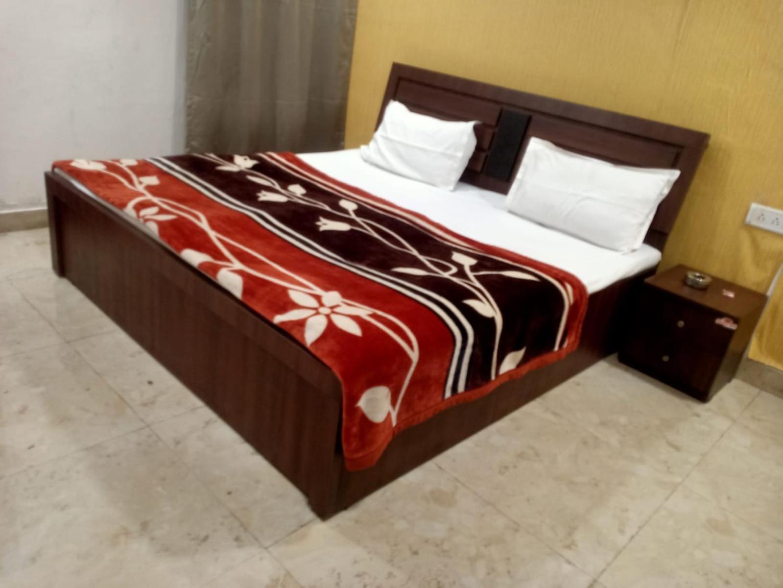 Sapphire Palace 3 Hotel Jaipur Ngoại thất bức ảnh